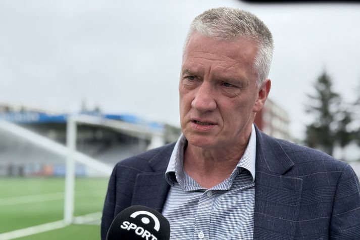 David Winnie nýtur þess vel að horfa á sóknarleik KR en er stressaður yfir varnarleiknum.