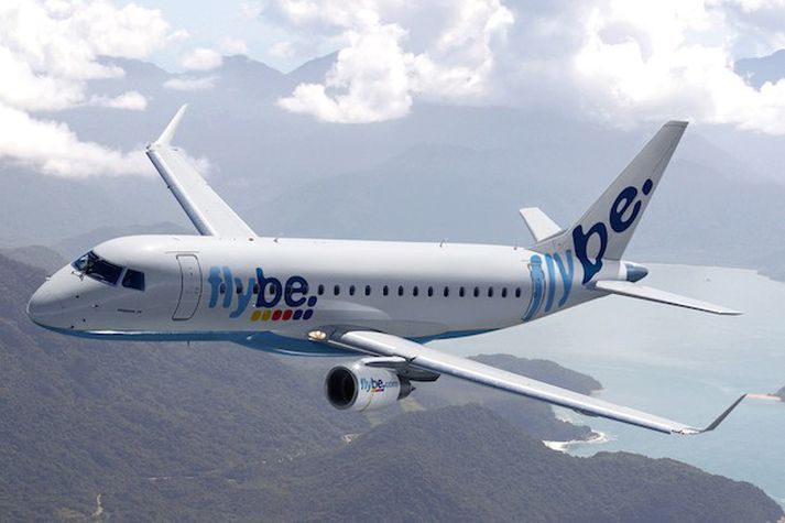 Flybe flugvél á flugi.