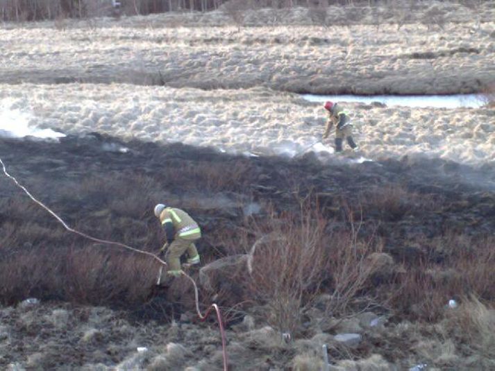Um 300 fermetrar urðu eldinum að bráð.