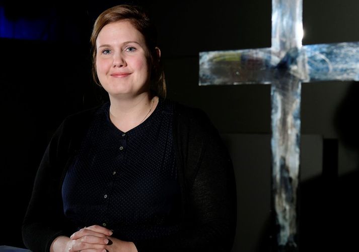 Jóhanna Gísladóttir, sóknarprestur í Langholtskirkju, hefur nokkrum sinnum aðstoðað fólk sem var í vandræðum með draugagang heima hjá sér.