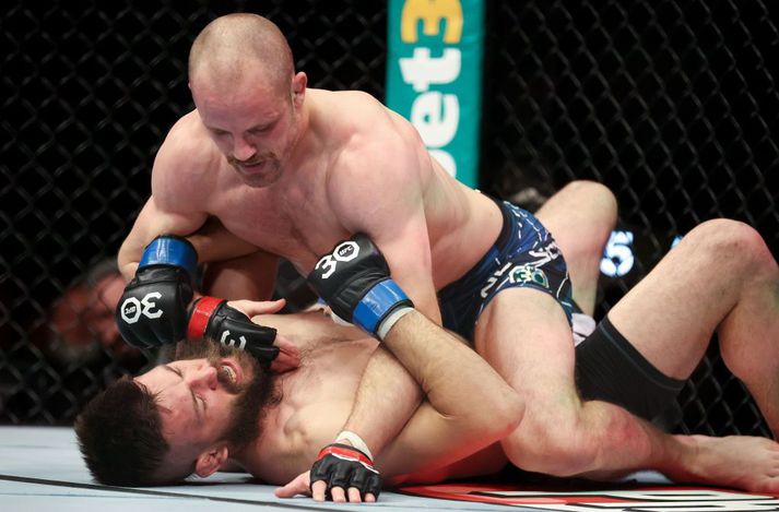 Bryan Barberena átti aldrei séns í Gunnar Nelson þegar þeir mættust á laugardagskvöld.