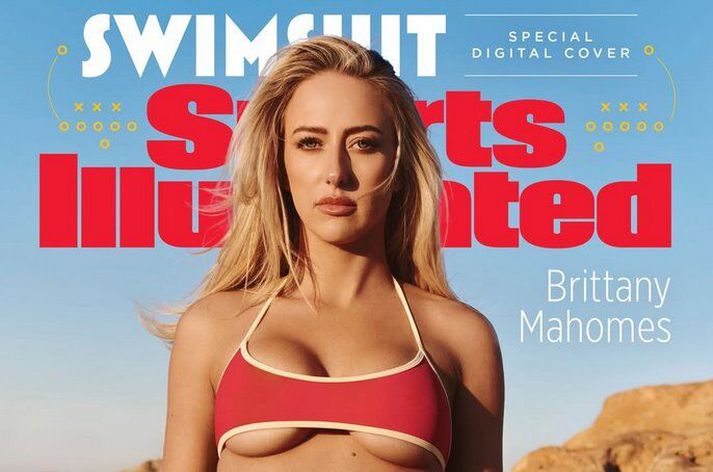 Brittany Mahomes, fyrrum 2. deildarmeistari með sameiginlegu liði Fram og Aftureldingar, er á forsíðu netútgáfu sundfatablaðs Sports Illustrated.