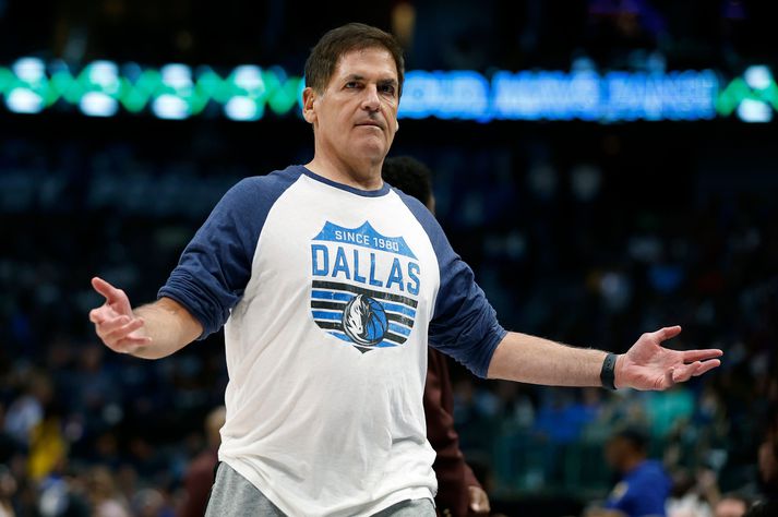 Mark Cuban seldi nýlega meirihlut sinn í Dallas Mavericks