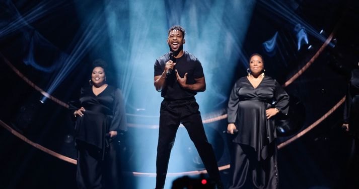 John Lundvik er með mikinn meðbyr um þessar mundir og þykir mjög góður á sviðinu.