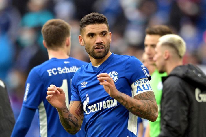 Guðlaugur Victor Pálsson og félagar munu ekki lengur verða tengdir Gazprom en fyrirtækið auglýsti framan á búningum Schalke.