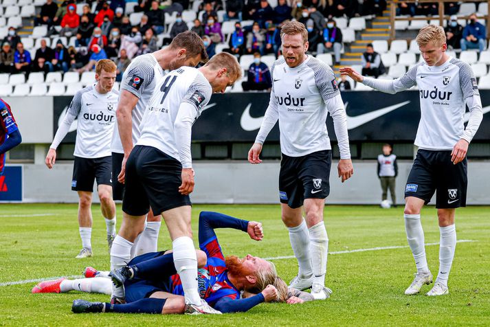 Úr leik FH og Leiknis Reykjavíkur í umferðinni.