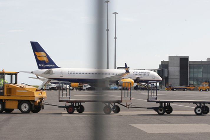 Icelandair og ISAVIA eru sammála um að skattur á notendur Keflavíkurflugvallar vegna uppbyggingar varaflugvalla ógni samkeppnishæfni hans.  