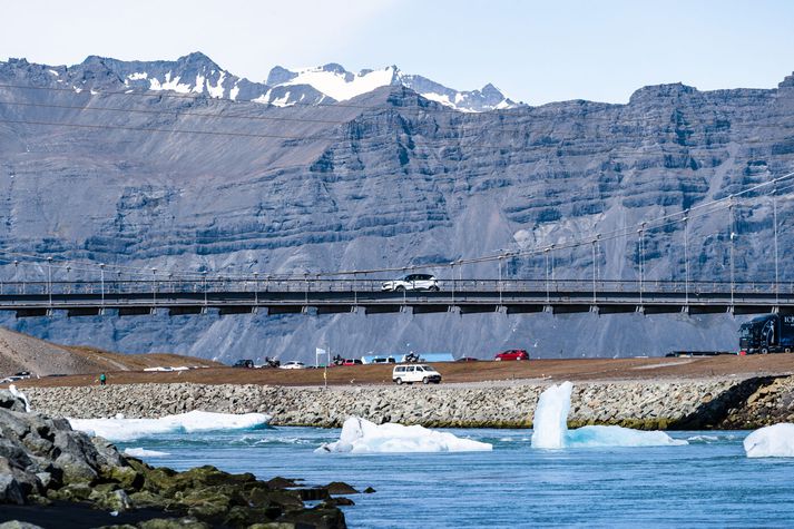 Það verður ekki þessi blíða við Jökulsárlón síðar í dag og í kvöld. Myndin er úr safni. 