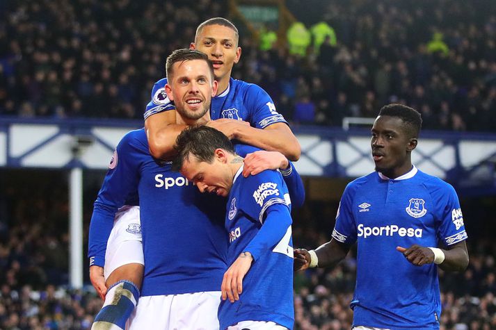 Leikmenn Everton fagna marki Gylfa