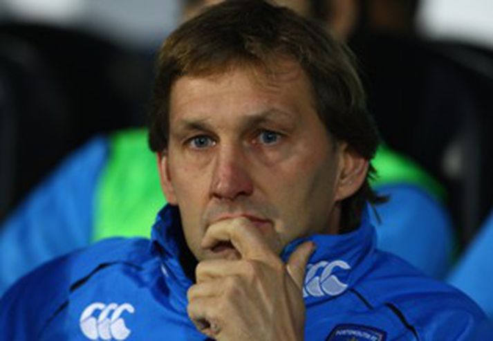 Tony Adams hefur fengið gamlan félaga sér til aðstoðar