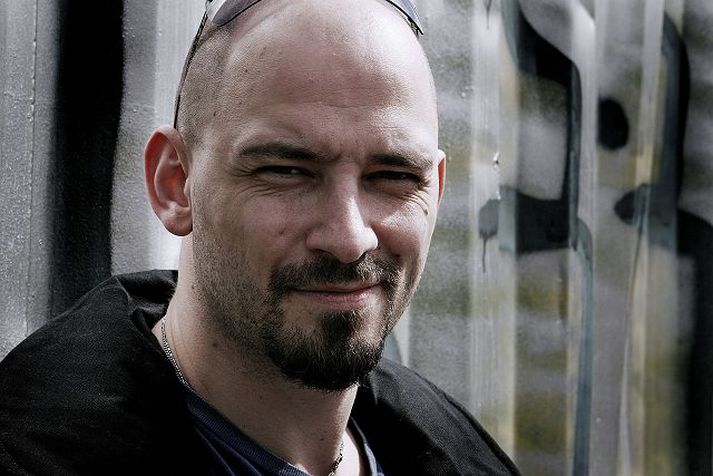 Magni Ásgeirsson stundar heyskap á milli þess sem hann leggur lokahönd á Bræðsluna sem haldin verður á laugardaginn.