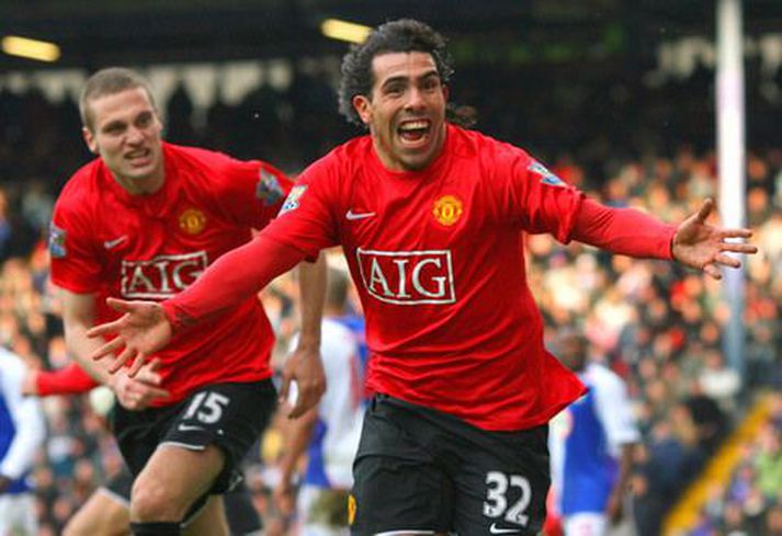 Carlos Tevez í leik síðasta vetur.