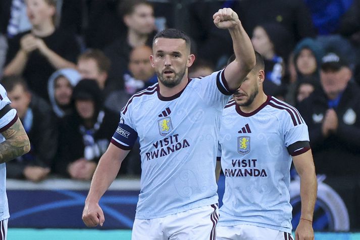John McGinn fagnar fyrsta marki Aston Villa í kvöld