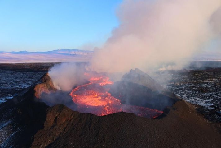 The new lava is beginning to flow over the 88 years old Thorvaldshraun and has eradicated the so-called Flæðir and the formation of a lagoon is possible there next summer.