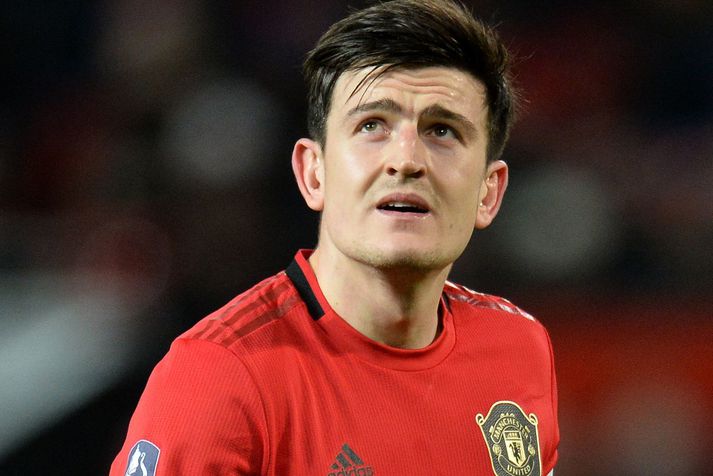 Harry Maguire á að vera að slappa af í Grikklandi en kom sér í mikil vandræði.