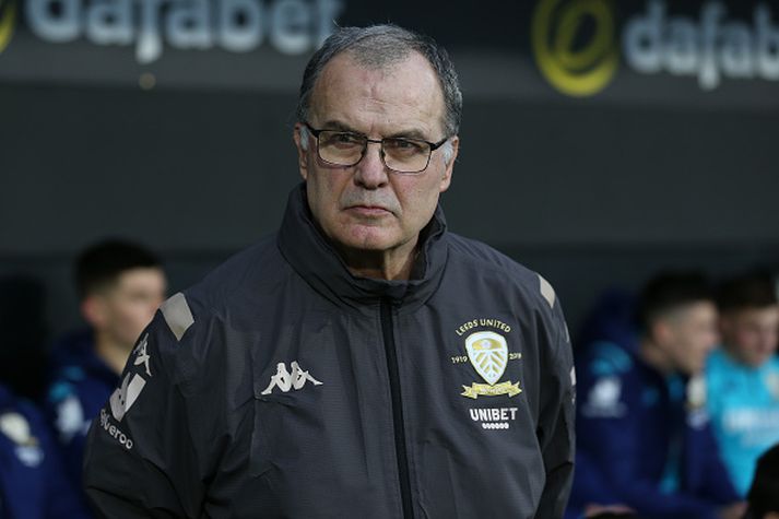 Marcelo Bielsa er stjóri Leeds. Þeir eru í góðri stöðu í 2. sæti deildarinnar.