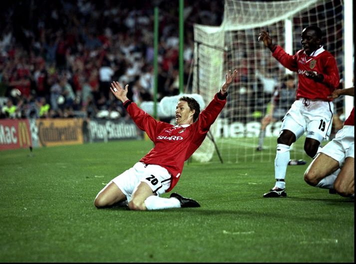 Ole Gunnar Solskjær fagnar sigurmarki sínu í leiknum árið 1999.