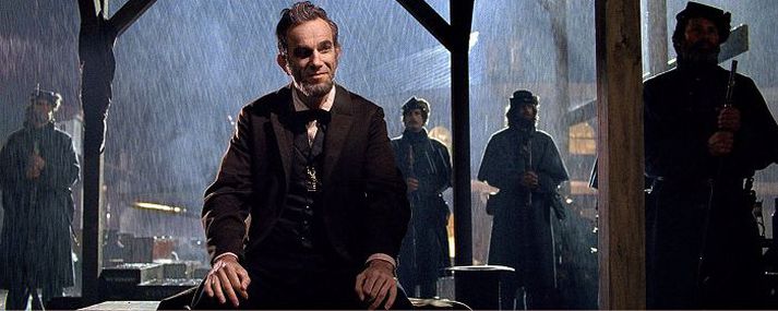 Einstakur forseti Daniel Day-lewis fer með hlutverk Abrahams Lincoln í kvikmynd Stevens Spielberg. Hann hefur hlotið mikið lof fyrir túlkun sína á þessum einstaka manni.