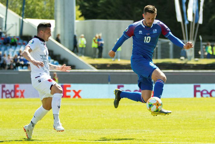 Gylfi Þór í leik gegn Albaníu á Laugardalsvelli í undankeppni EM 2020.