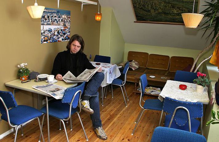 Vín og aðrar veigar Nú er kaffihúsið Babalú komið með vínveitingaleyfi, gestum staðarins til mikillar ánægju. Á þriðjudagskvöldum er svo alltaf lifandi tónlist á staðnum.