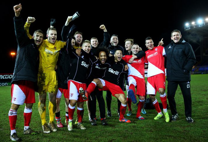 Leikmenn Kidderminster Harriers fagna sigrinum í kvöld.