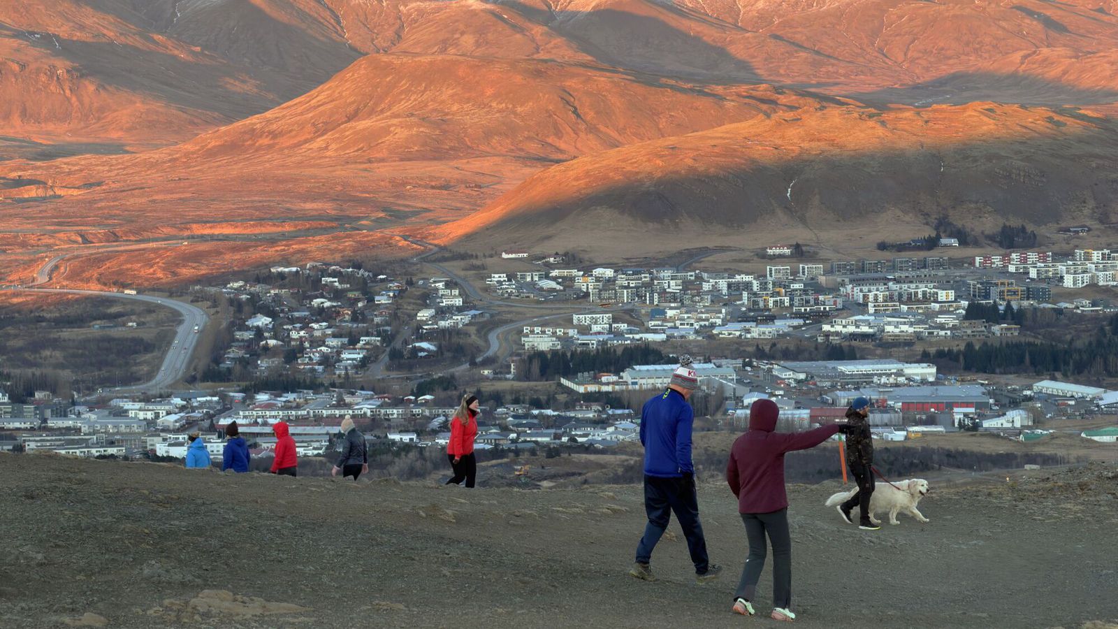 Köldu heim­skauta­lofti enn beint til landsins
