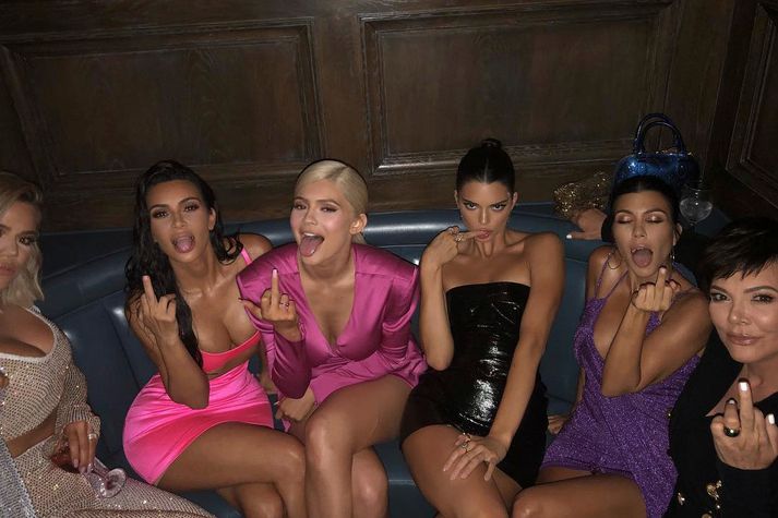 Khloe, Kim, Kylie, Kendall, Kourtney og Kris.