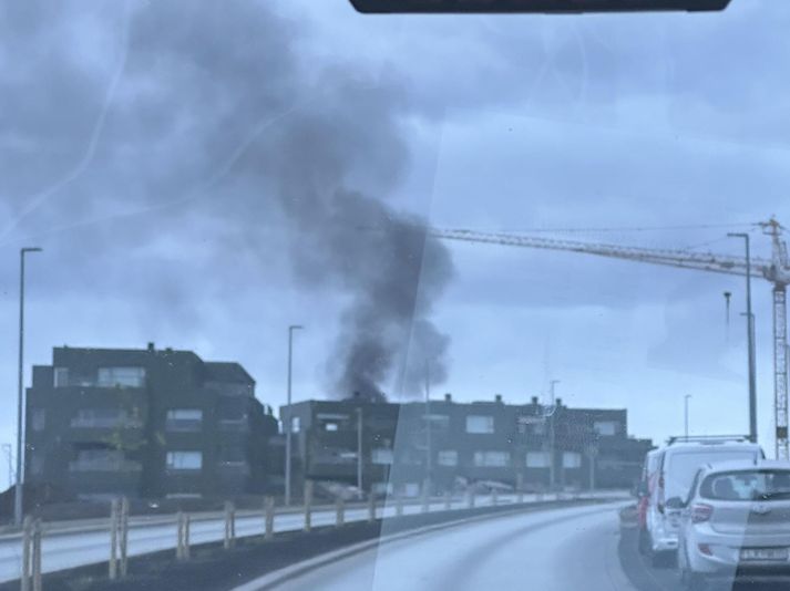 Vel gekk að ráða niðurlögum eldsins.
