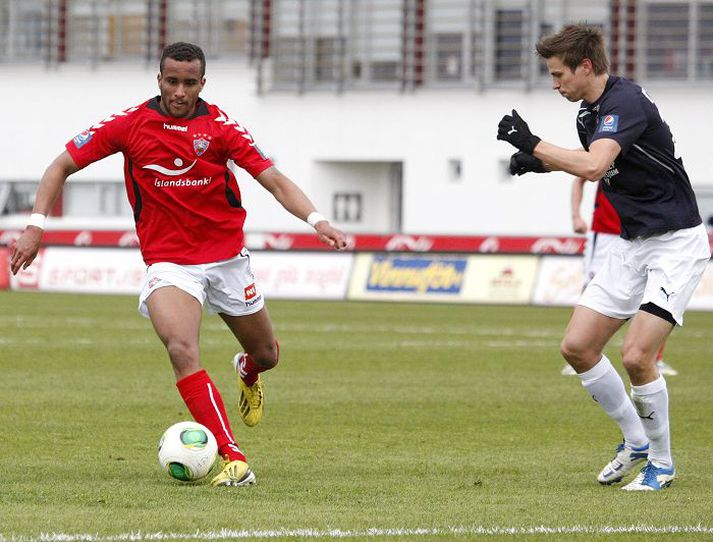James Hurst var frábær með ÍBV árið 2010 og er óðum að finna fyrra form með Valsmönnum.