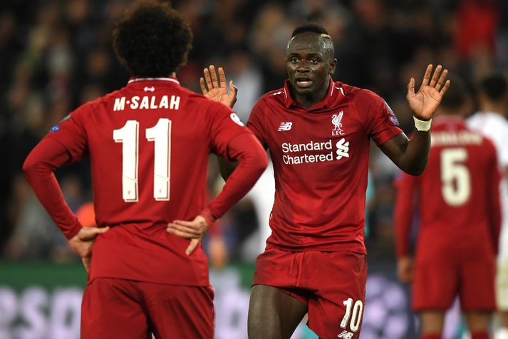 Sadio Mané er alltaf á réttum stað þessa dagana á meðan ekkert fellur fyrir Mo Salah. Ætli Senegalinn sé kannski að ræða það við Egyptann á þessari mynd.