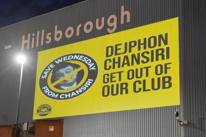 Mótmæli hafa verið haldin við hinn sögufræga Hillsborough leikvang að undanförnu. 