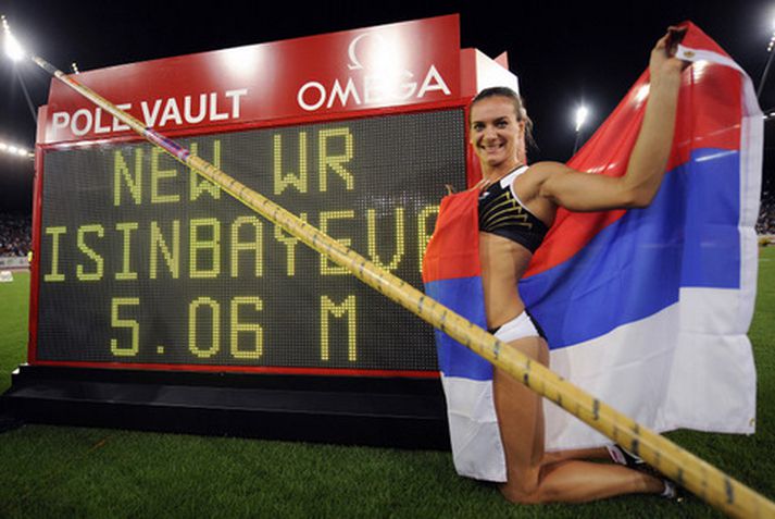 Isinbayeva kampakát í kvöld.