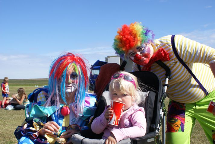 Kátir trúðar hafa lagt leið sína á Káta daga á Þórshöfn.