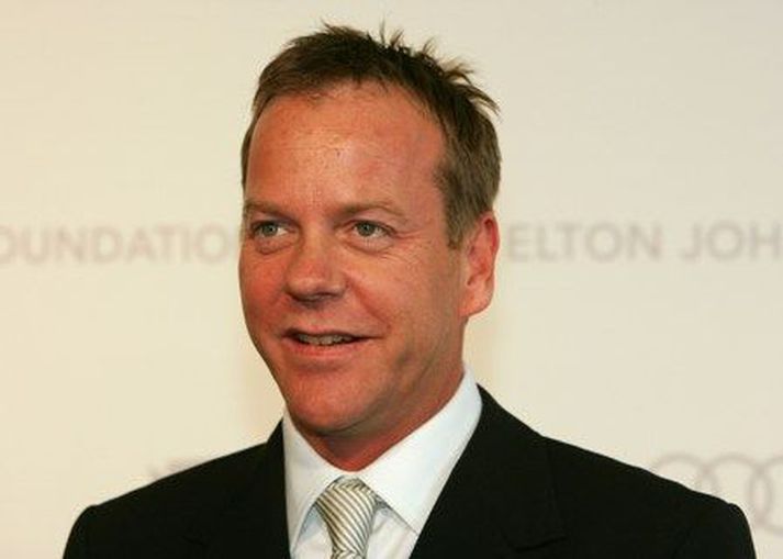 Kiefer Sutherland kýldi tískuhönnuð og þarf að gjalda fyrir það. Mynd/ Getty.