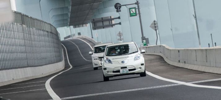 Japönsk yfirvöld munu leggja til fjármagn til þróunar á sjálfakandi bílum japanskra bílaframleiðenda.