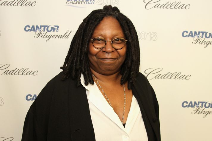 Whoopi Goldberg hefur hannað ljótar jólapeysur.