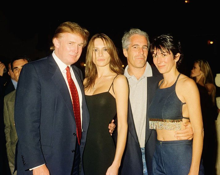 Donald Trump, Melania Trump, Jeffrey Epstein og Gishlaine Maxwell í Flórída árið 2000.