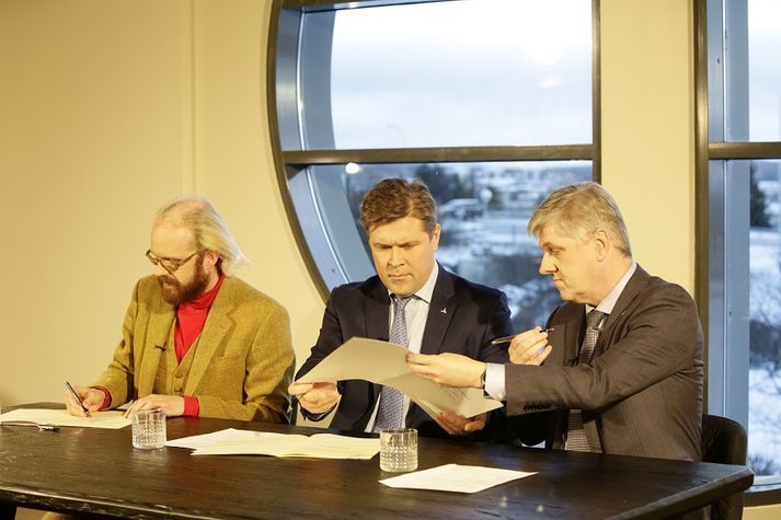 Bjarni segir að ekki megi gera lítið úr því hversu mikil áskorun það sé fyrir stjórnvöld að taka við sterkri stöðu í efnahagsmálum, því ekki sé sjálfgefið að halda þeim stöðugleika og viðhalda þeim árangri sem náðst hafi.