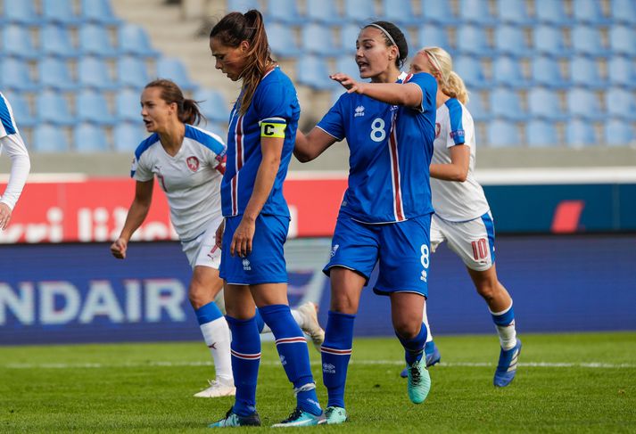 Sara Björk Gunnarsdóttir var einni vítaspyrnu frá því að koma Íslandi í umspilið.
