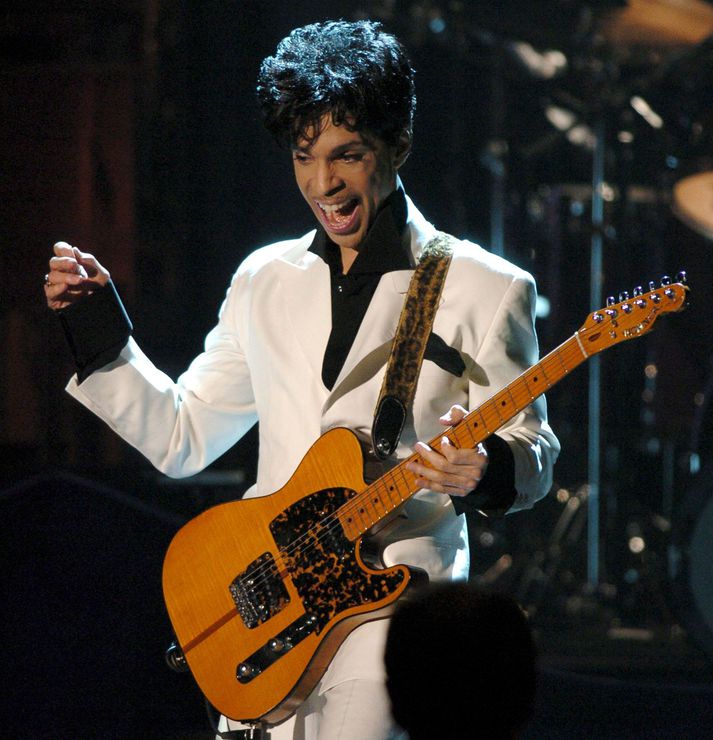 Prince mun koma fram í leikhléi á Super Bowl-úrslitaleiknum.