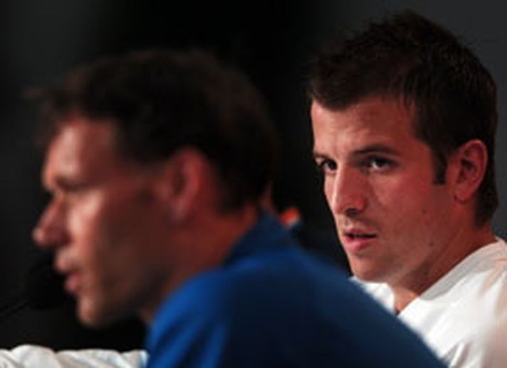 Basten og Van der Vaart á blaðamannafundi