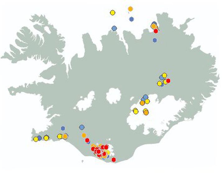 Skjálftavirknin hefur verið stöðug síðan á miðnætti. Kort frá Veðurstofunni.