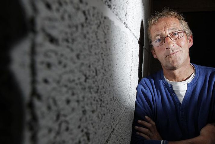 Sigurður fer með aðalhlutverkið í einleiknum Afinn sem verður frumsýndur í Borgarleikhúsinu í janúar.fréttablaðið/arnþór