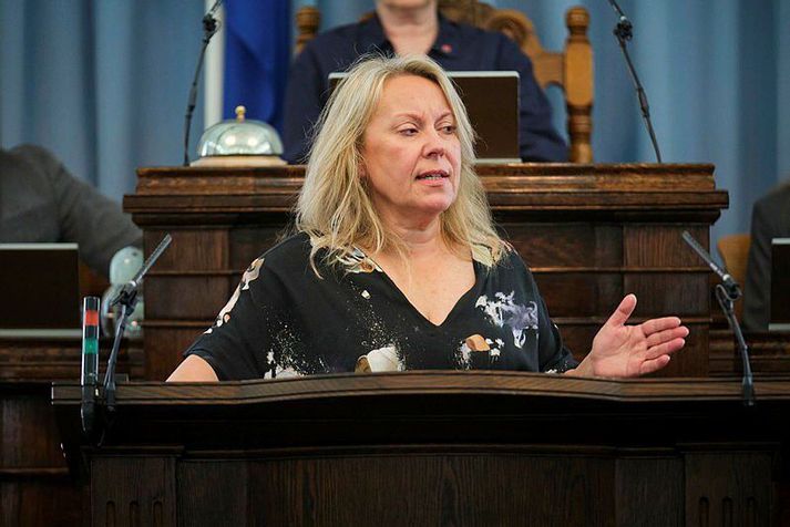 Sigríður steig í pontu og gerði grein fyrir atkvæði sínu gegn frumvarpinu.