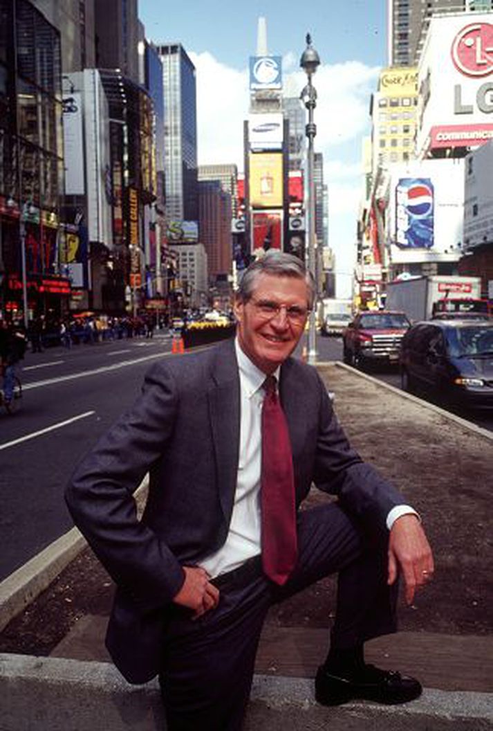 Stuart Graham heitir forstjóri sænska verktakafyrirtækisins Skanska, en hann er ættaður frá Bandaríkjunum. Skanska er með stærstu fyrirtækjum Svía, með verkefni víða um heim.