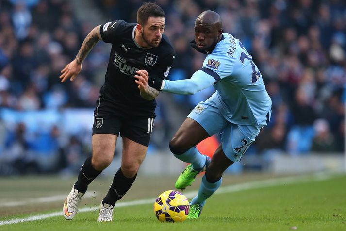 Eliaquim Mangala búinn að missa af Danny Ings.