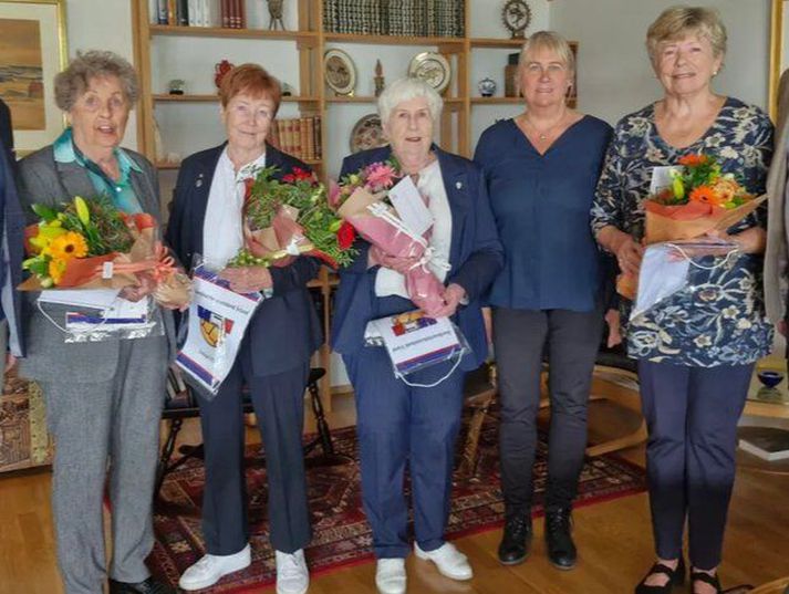 Guðríður Guðjónsdóttir með þeim Gerðu Jónsdóttur, Helgu Emilsdóttur, Geirlaugu Karlsdóttur og Sigríði Kjartansdóttur.