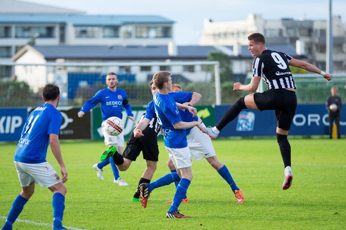 Hólmbert skoraði í báðum leikjunum gegn Glenavon.