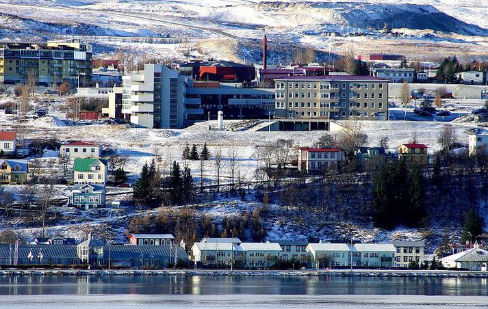 Framkvæmdastjórn sjúkrahússins hafnar því að öryggi sjúklinga á geðdeild sé ógnað. Brýn þörf sé hins vegar á umbótum í húsnæðismálum.