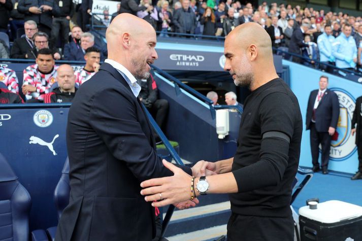 Erik ten Hag hefur nú fært Manchester United langþráðan titil en Pep Guardiola segist hafa búist við meira af United síðustu ár.